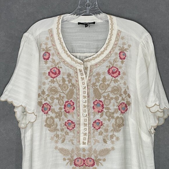 Andree by Unit Top Women 1X Floral Embroidered Short‎ Sleeve Lightweight Blouse - Picture 4 of 12